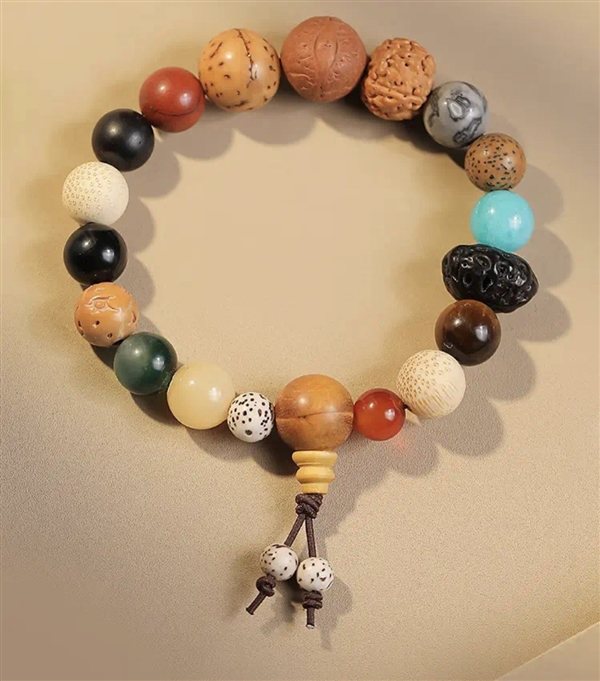 京东发布618黄金珠宝爆款清单 周大福吊坠、DR钻戒等大牌每满300减50(图15) 京东发布618黄金珠宝爆款清单 周大福吊坠、DR钻戒等大牌每满300减50(图15)