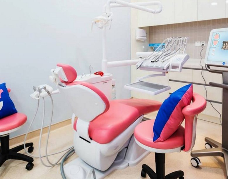 2023深圳镍铬金属牙套大型口腔医院口碑排行榜女生必看名单！深圳南州口腔门诊部技术超棒(图3)